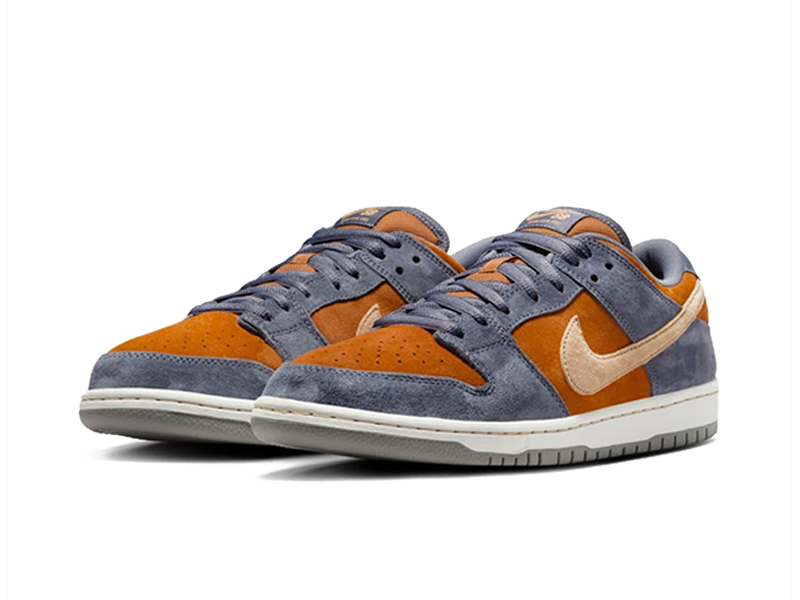 Nike SB Dunk Low Light Carbon Reps